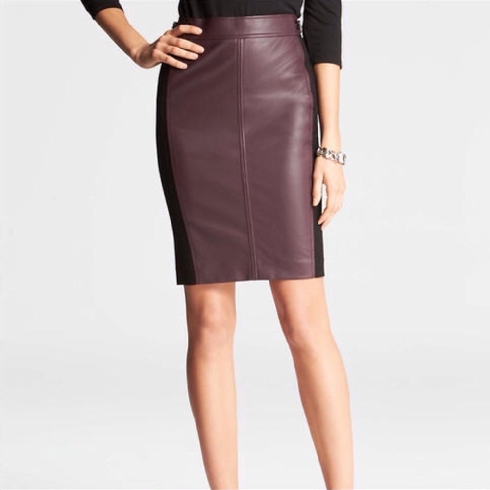 💕Host Pick💕Ann Taylor faux leather skirt.